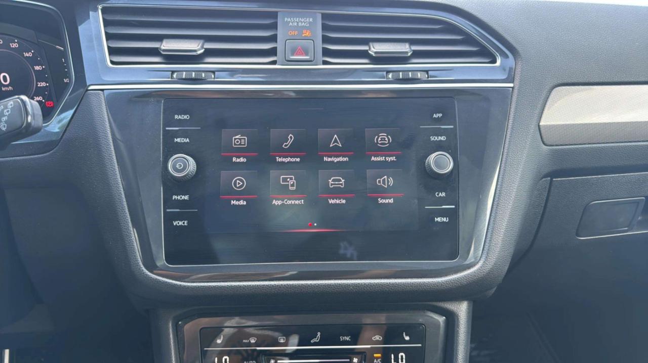 2024 Volkswagen Tiguan Comfortline R-Line Black Edition 4MOTION Photo