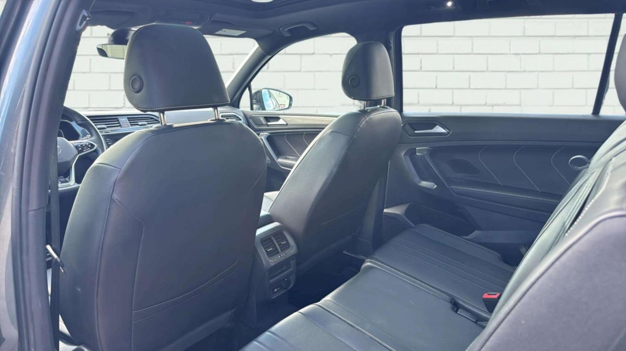 2024 Volkswagen Tiguan Comfortline R-Line Black Edition 4MOTION Photo