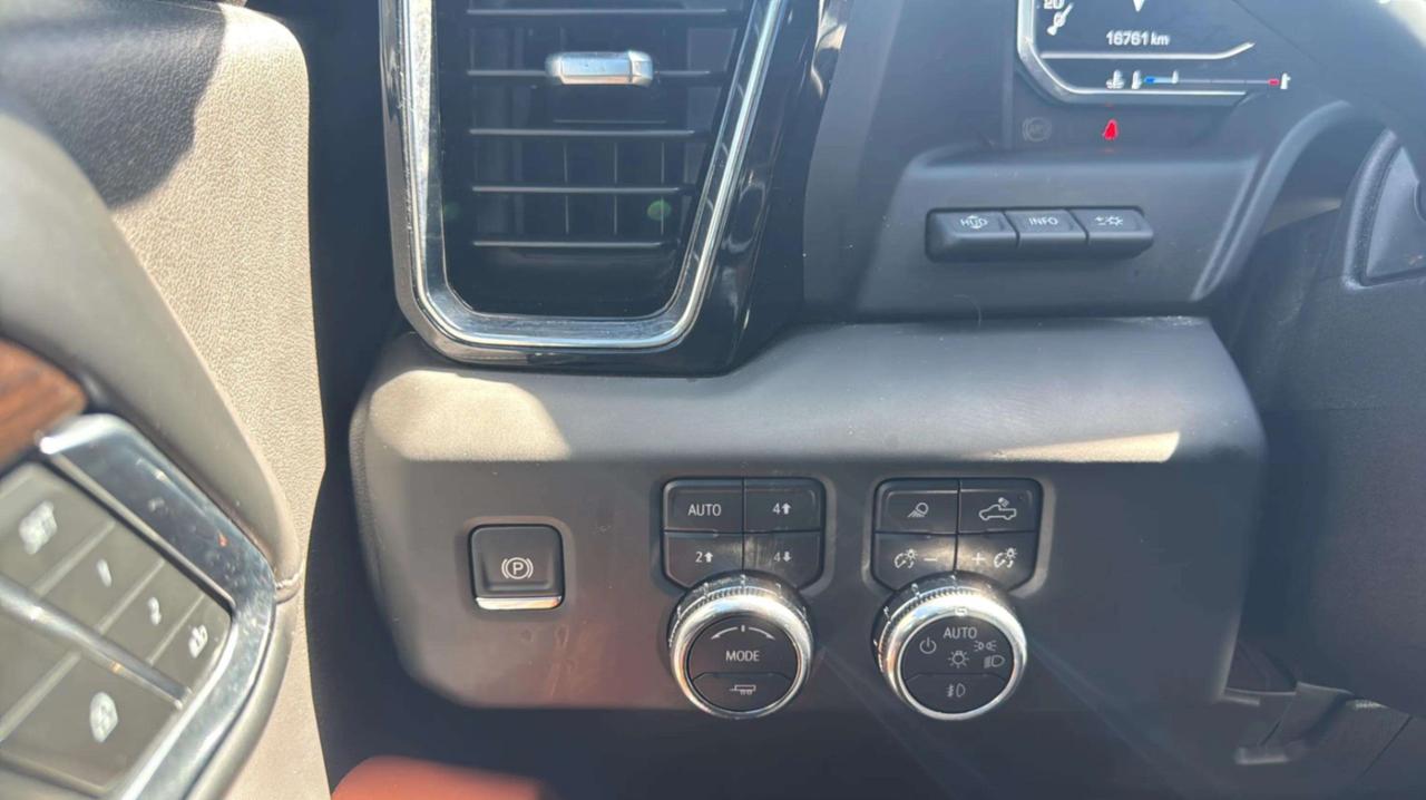 2025 GMC Sierra 2500 HD 4WD Crew Cab 159" Denali Ultimate Photo