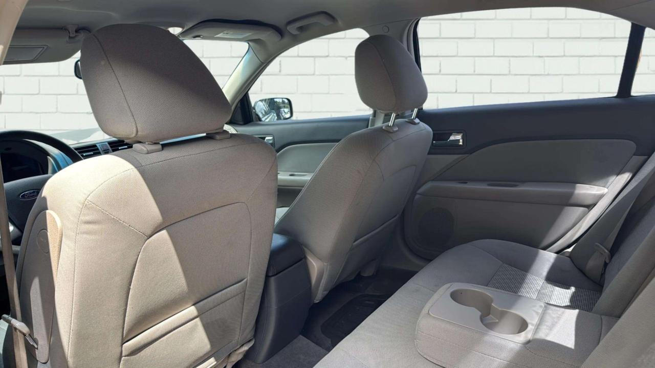 2010 Ford Fusion 4DR SDN I4 SE FWD Photo