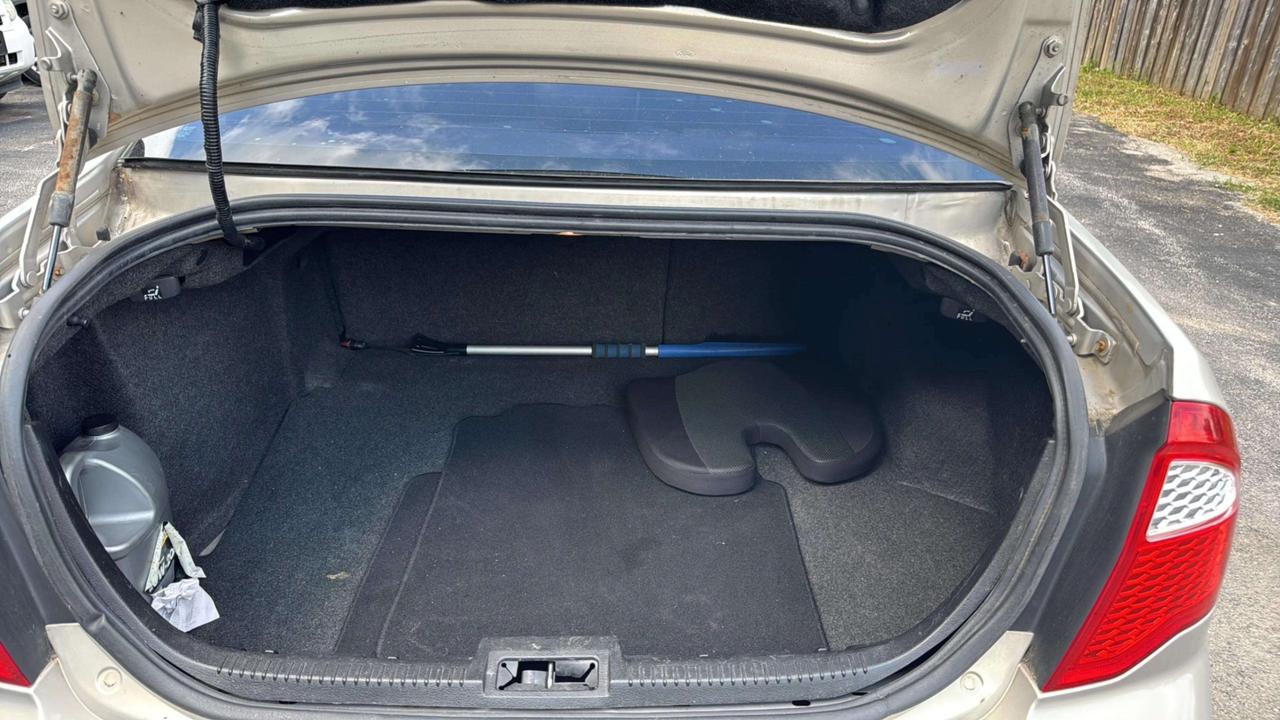 2010 Ford Fusion 4DR SDN I4 SE FWD Photo