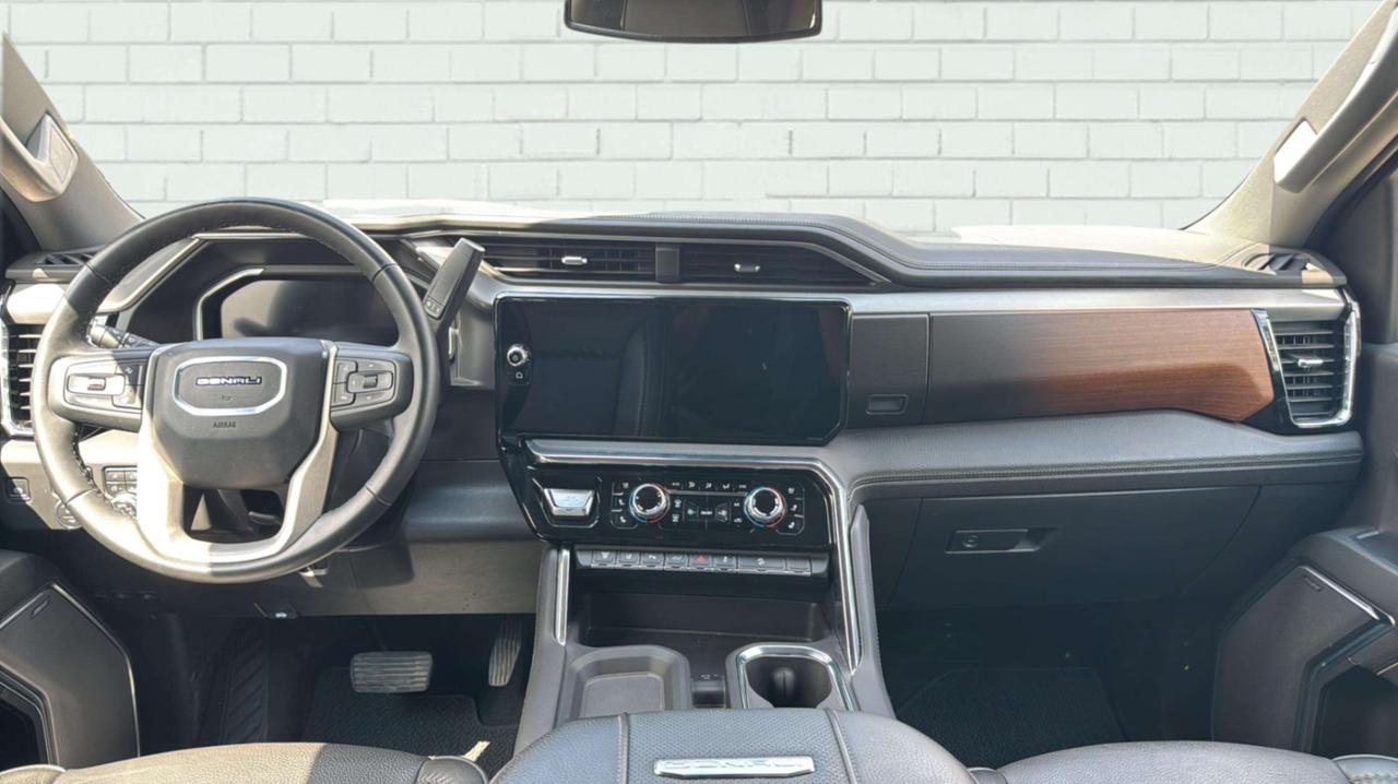 2026 GMC Sierra 2500 HD 4WD Crew Cab 159" Denali Photo