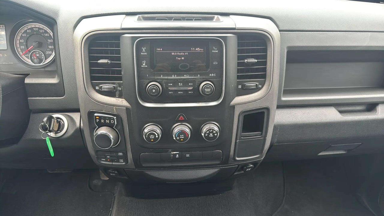 2017 RAM 1500 4WD QUAD CAB 140.5" ST Photo