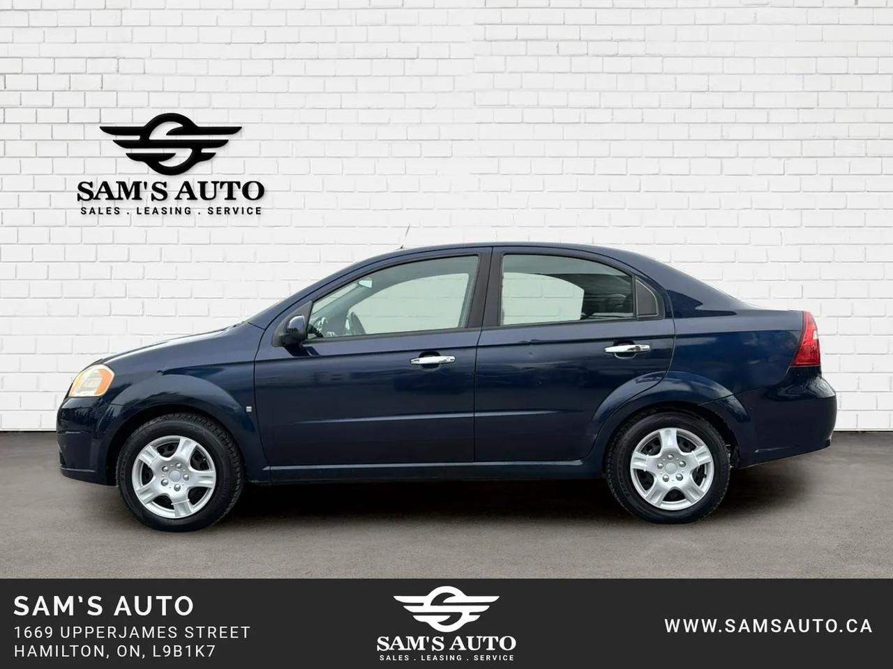 2009 Pontiac G3 Wave 4dr Sdn SE Photo2