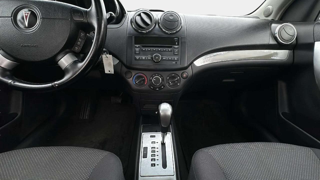 2009 Pontiac G3 Wave 4dr Sdn SE Photo