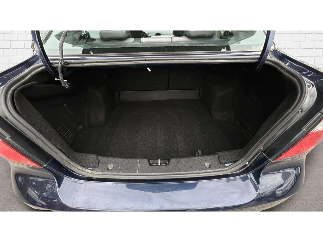 2009 Pontiac G3 Wave 4dr Sdn SE Photo