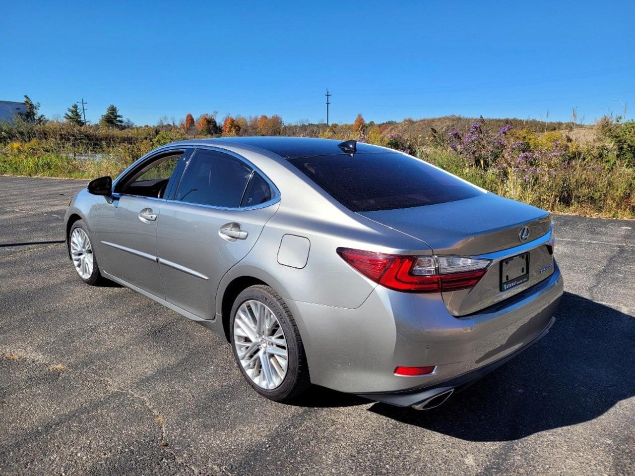 2016 Lexus ES 350 4dr Sdn Photo