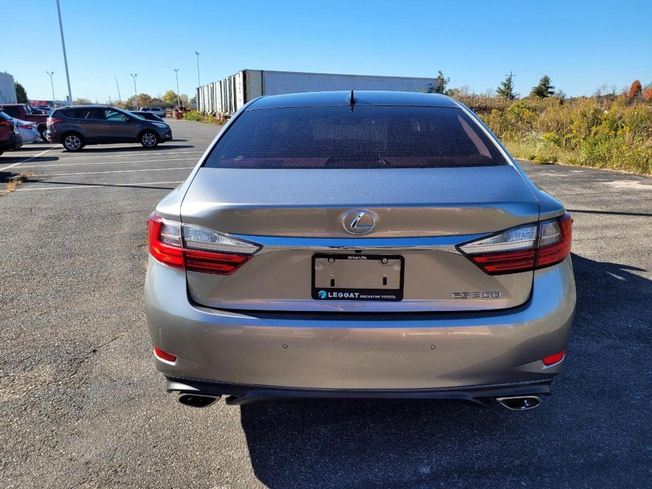2016 Lexus ES 350 4dr Sdn Photo