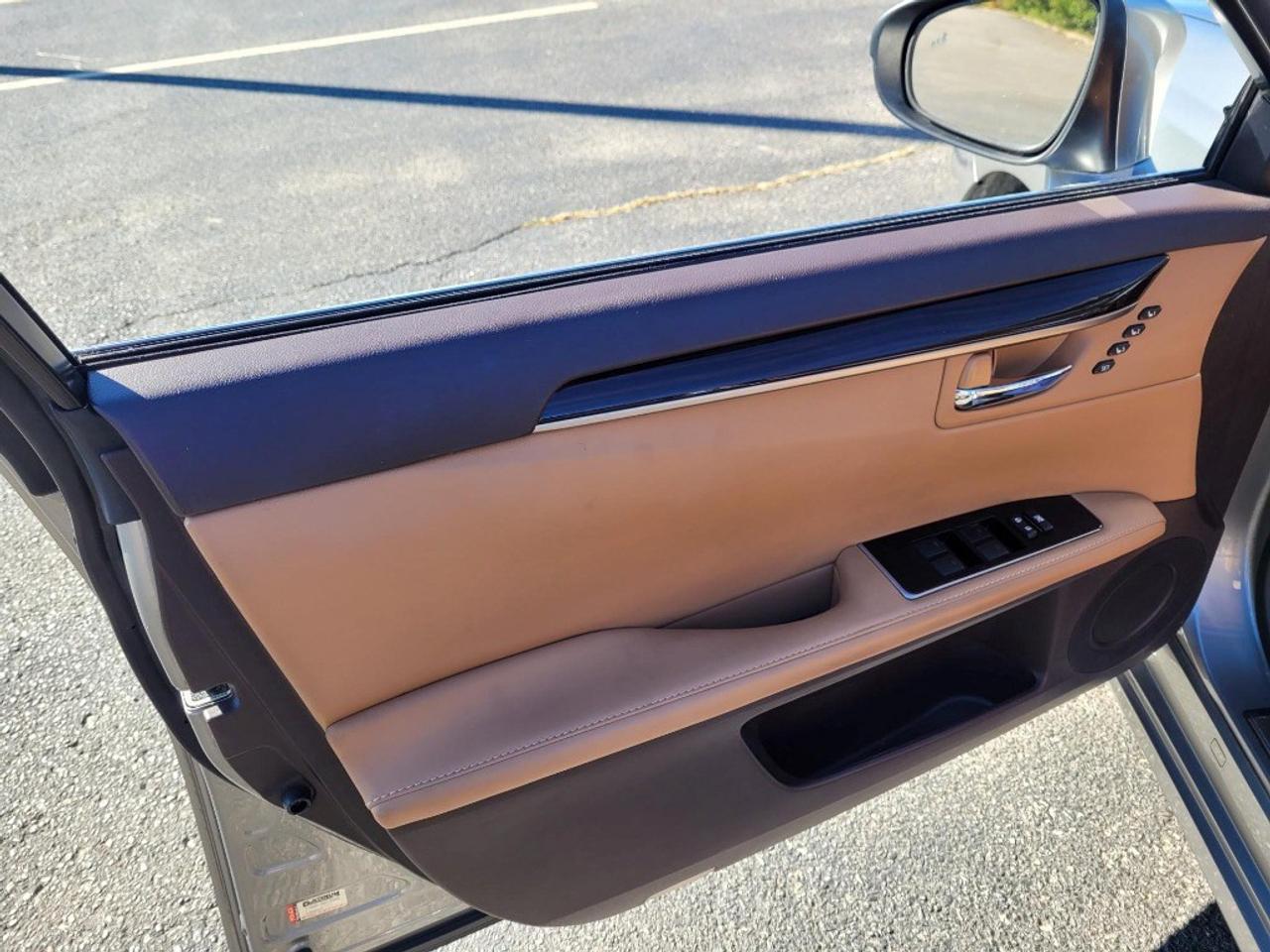 2016 Lexus ES 350 4dr Sdn Photo