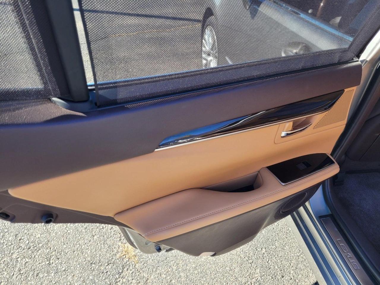 2016 Lexus ES 350 4dr Sdn Photo