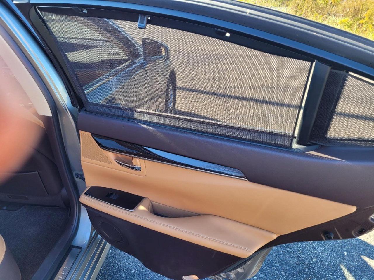 2016 Lexus ES 350 4dr Sdn Photo