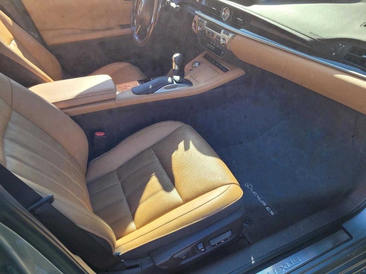 2016 Lexus ES 350 4dr Sdn Photo