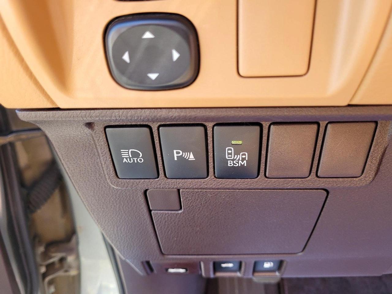 2016 Lexus ES 350 4dr Sdn Photo