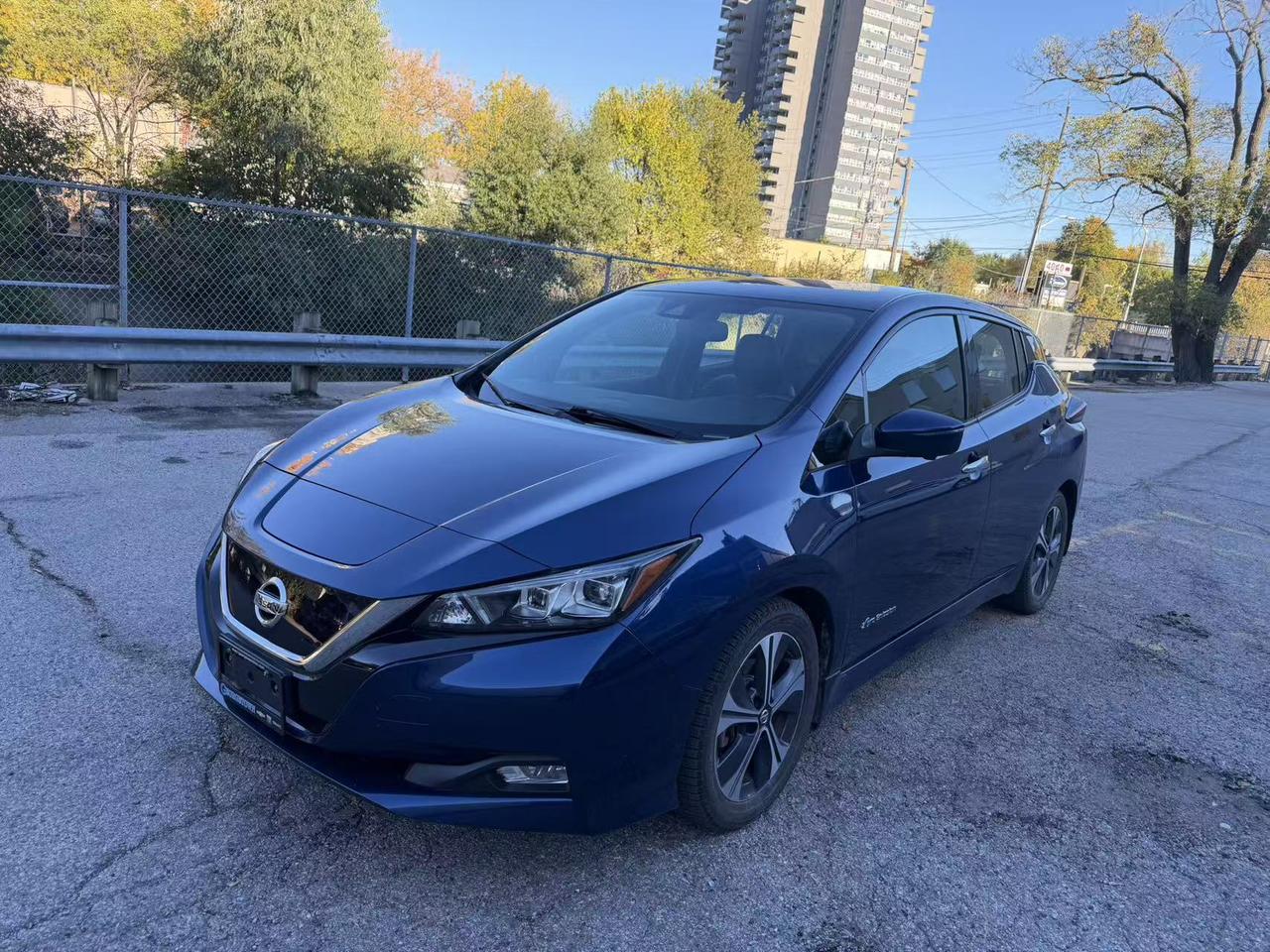 2018 Nissan Leaf SV Photo