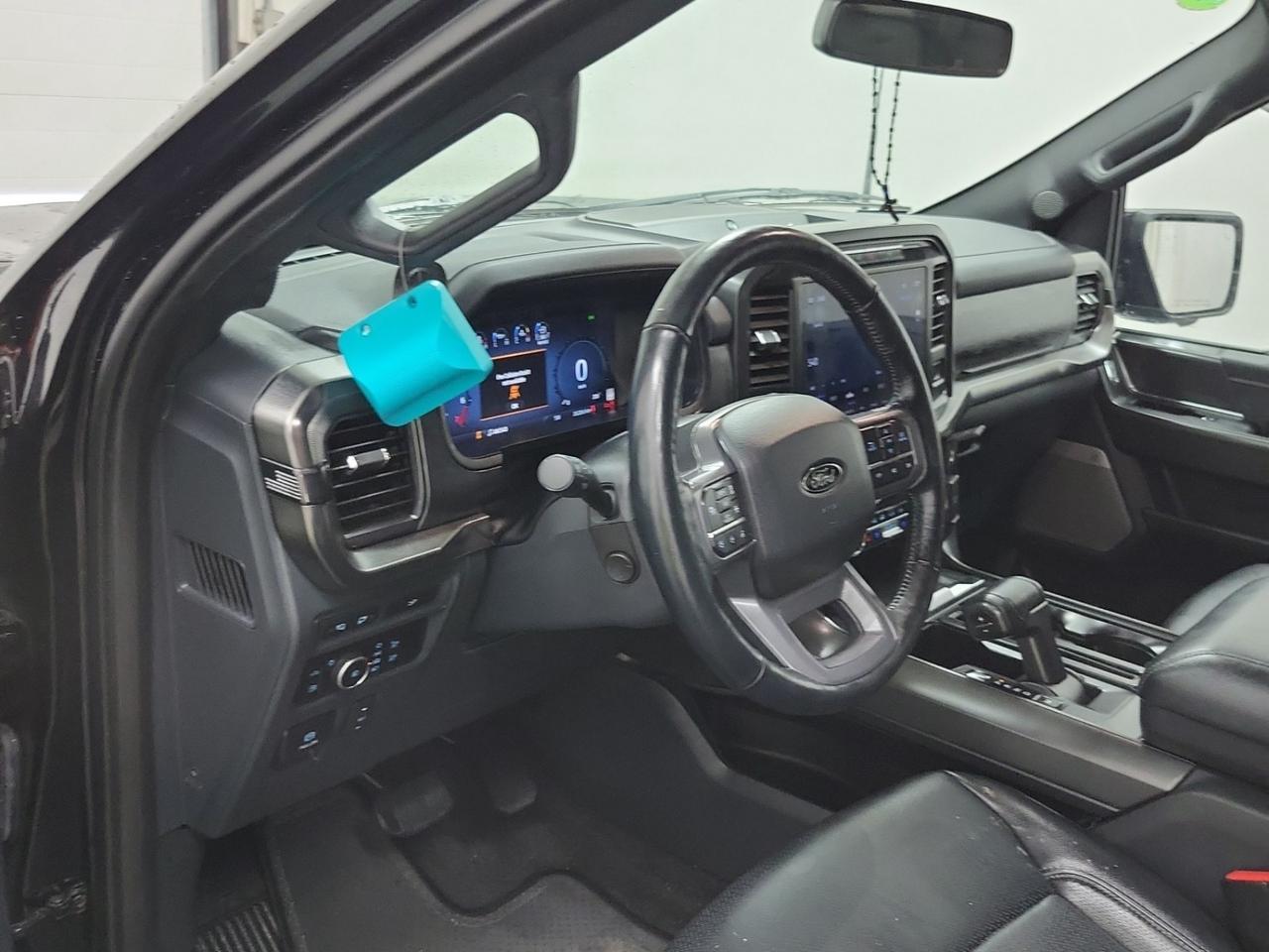 2024 Ford F-150 Lariat LARIAT/3.5L/HYBRID/LEATHER/NAV/26KM/OFF FORD LEASE! Photo1