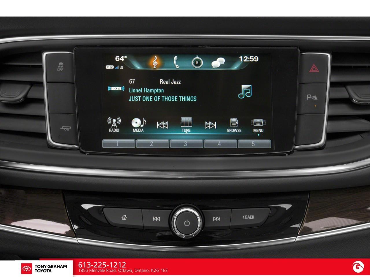 2019 Buick Enclave Essence Photo