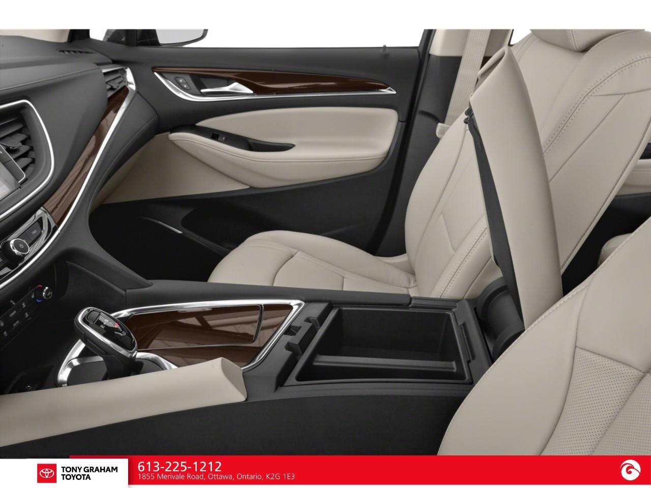 2019 Buick Enclave Essence Photo