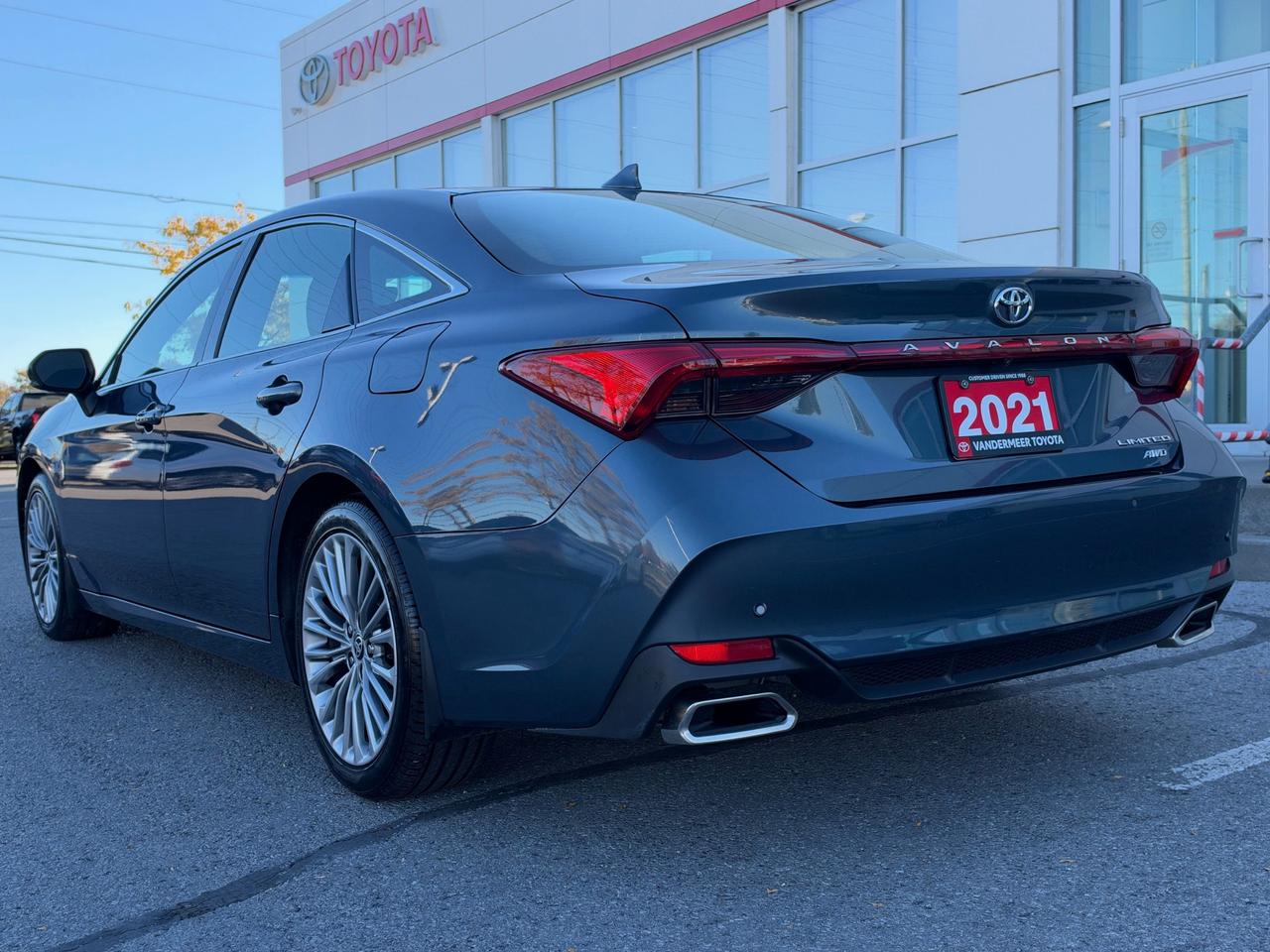 2021 Toyota Avalon Limited TOP OF THE LINE-LIMITED! Photo