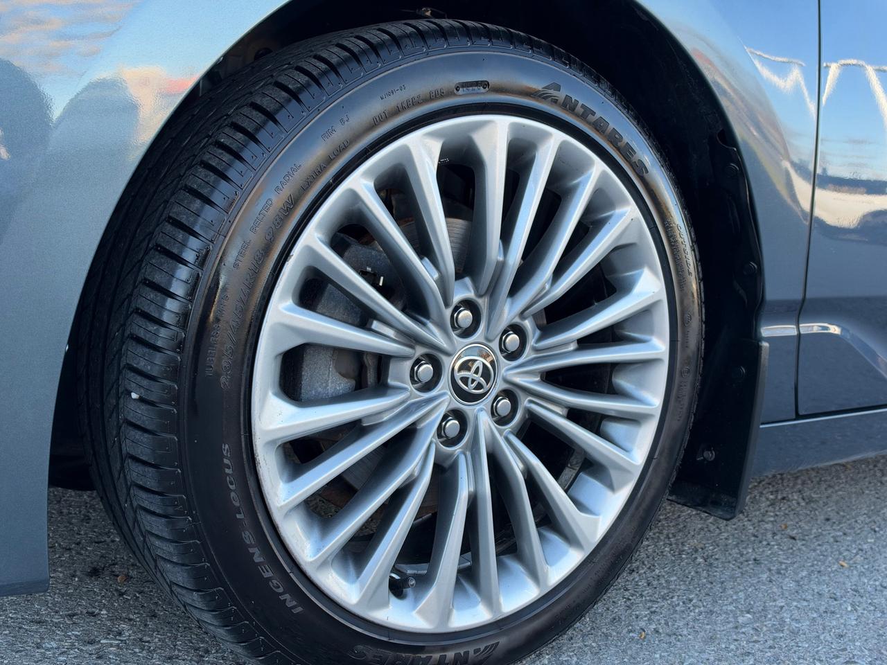 2021 Toyota Avalon Limited TOP OF THE LINE-LIMITED! Photo5