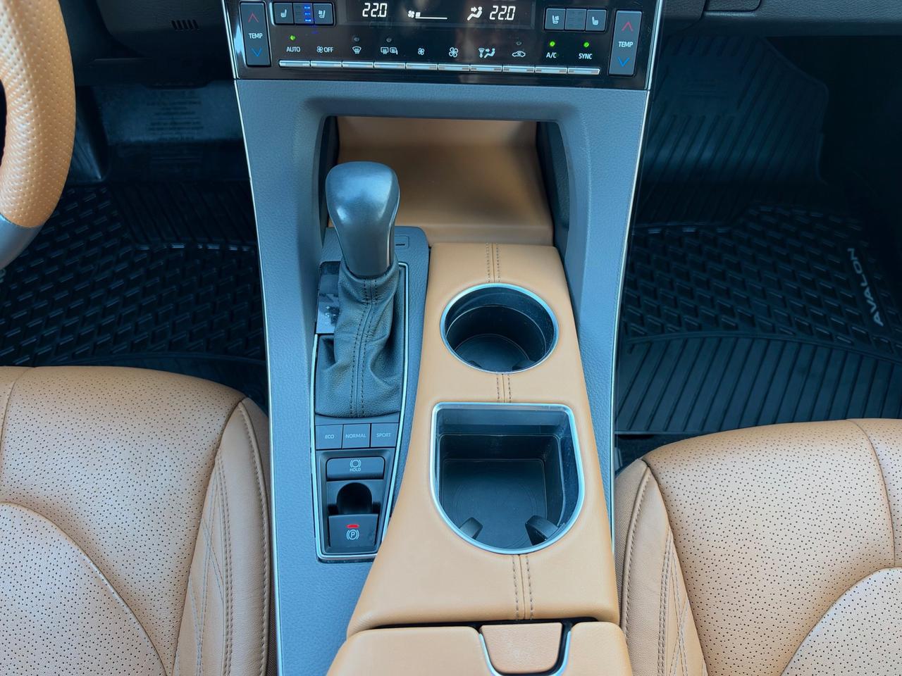 2021 Toyota Avalon Limited TOP OF THE LINE-LIMITED! Photo
