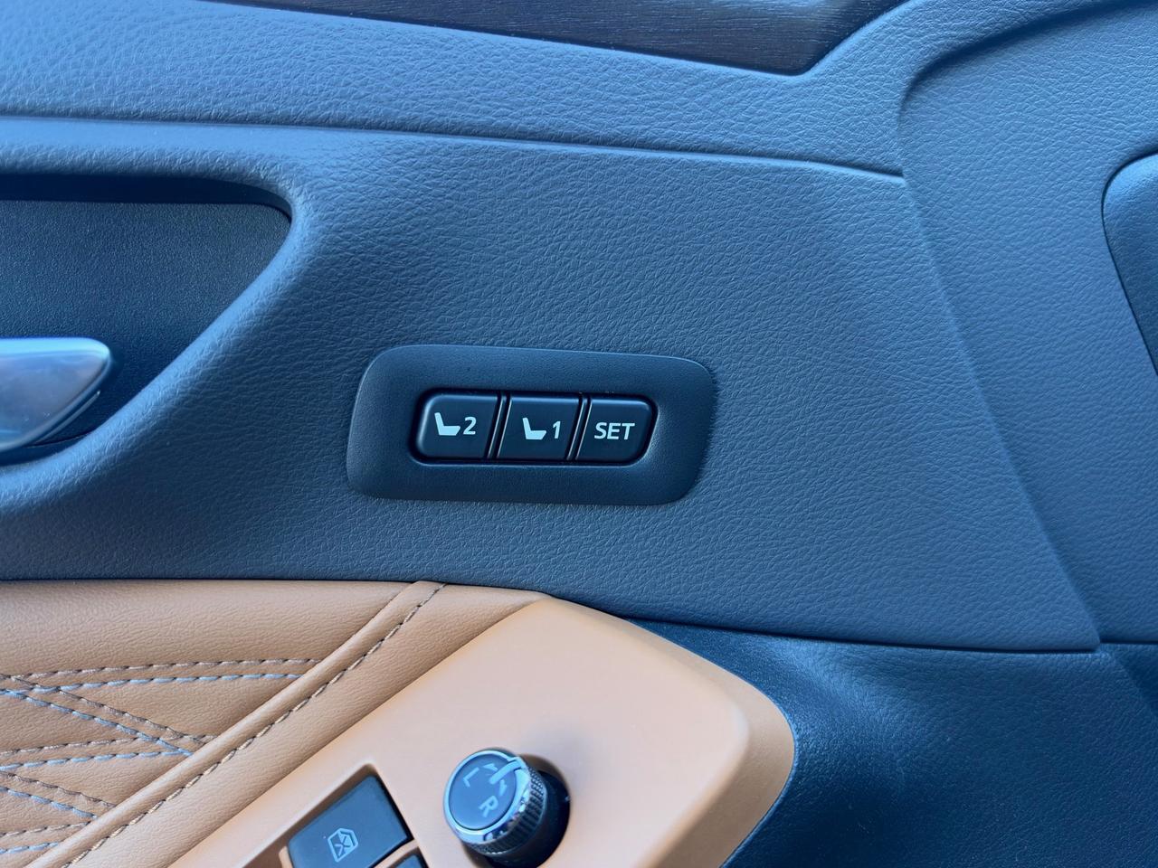 2021 Toyota Avalon Limited TOP OF THE LINE-LIMITED! Photo