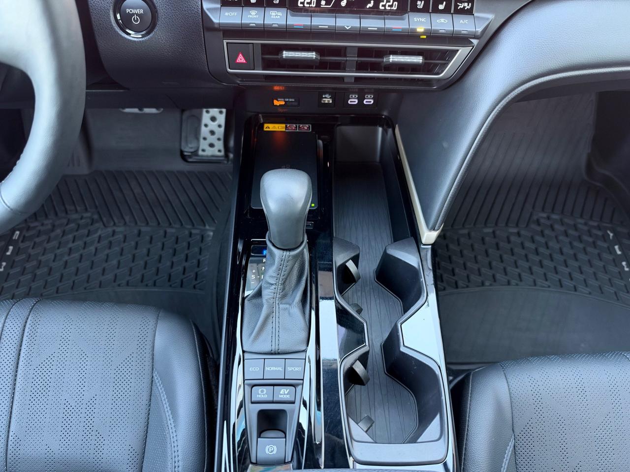 2025 Toyota Camry XSE AWD! Photo