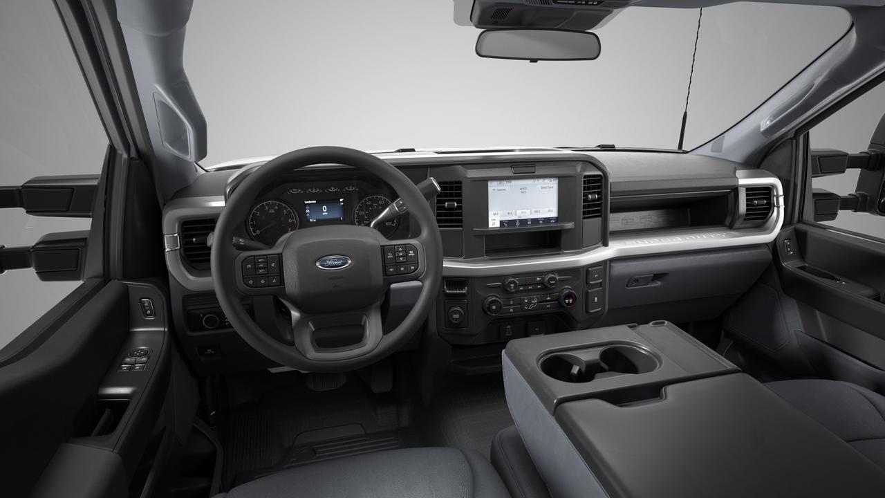 2026 Ford F-550 Super Duty DRW XL Photo5