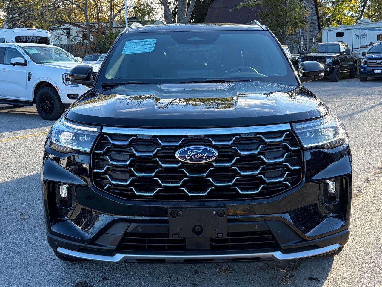 2026 Ford Explorer Platinum 4WD Photo1