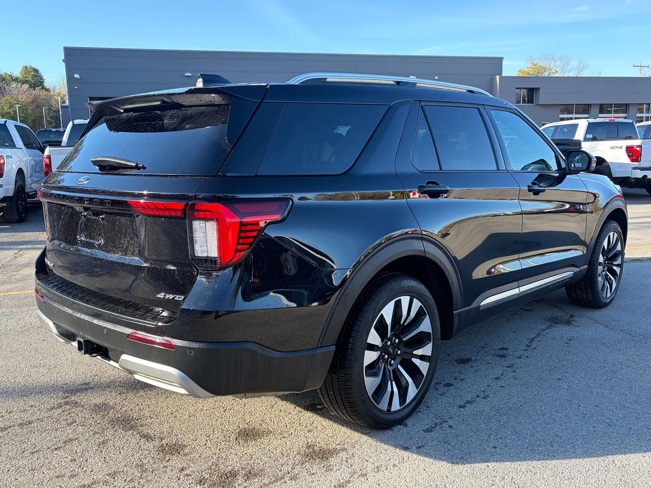 2026 Ford Explorer Platinum 4WD Photo4