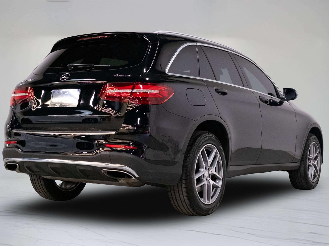 2017 Mercedes-Benz GLC 300 | AMG PKG | PANO Photo3