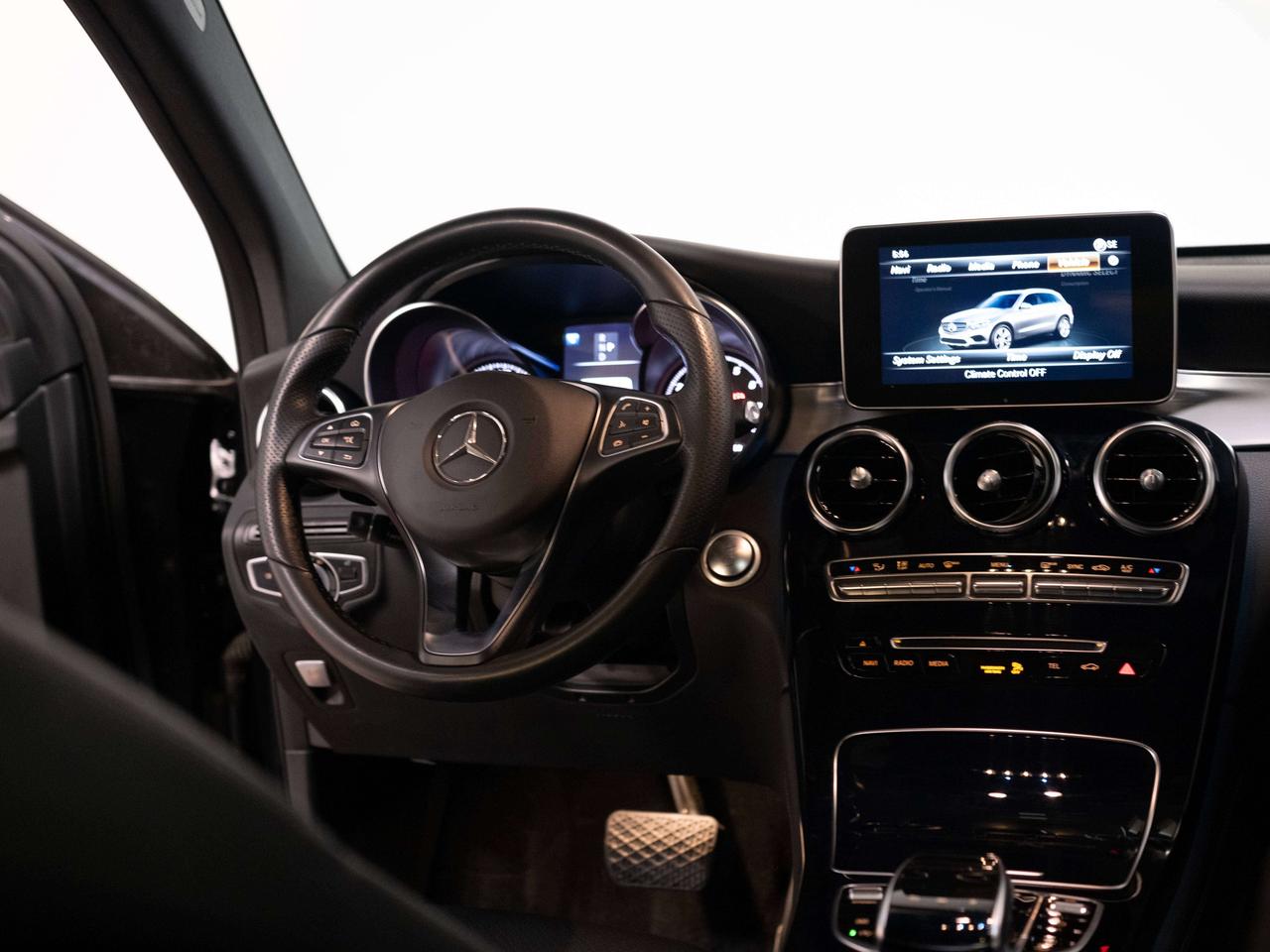 2017 Mercedes-Benz GLC 300 | AMG PKG | PANO Photo