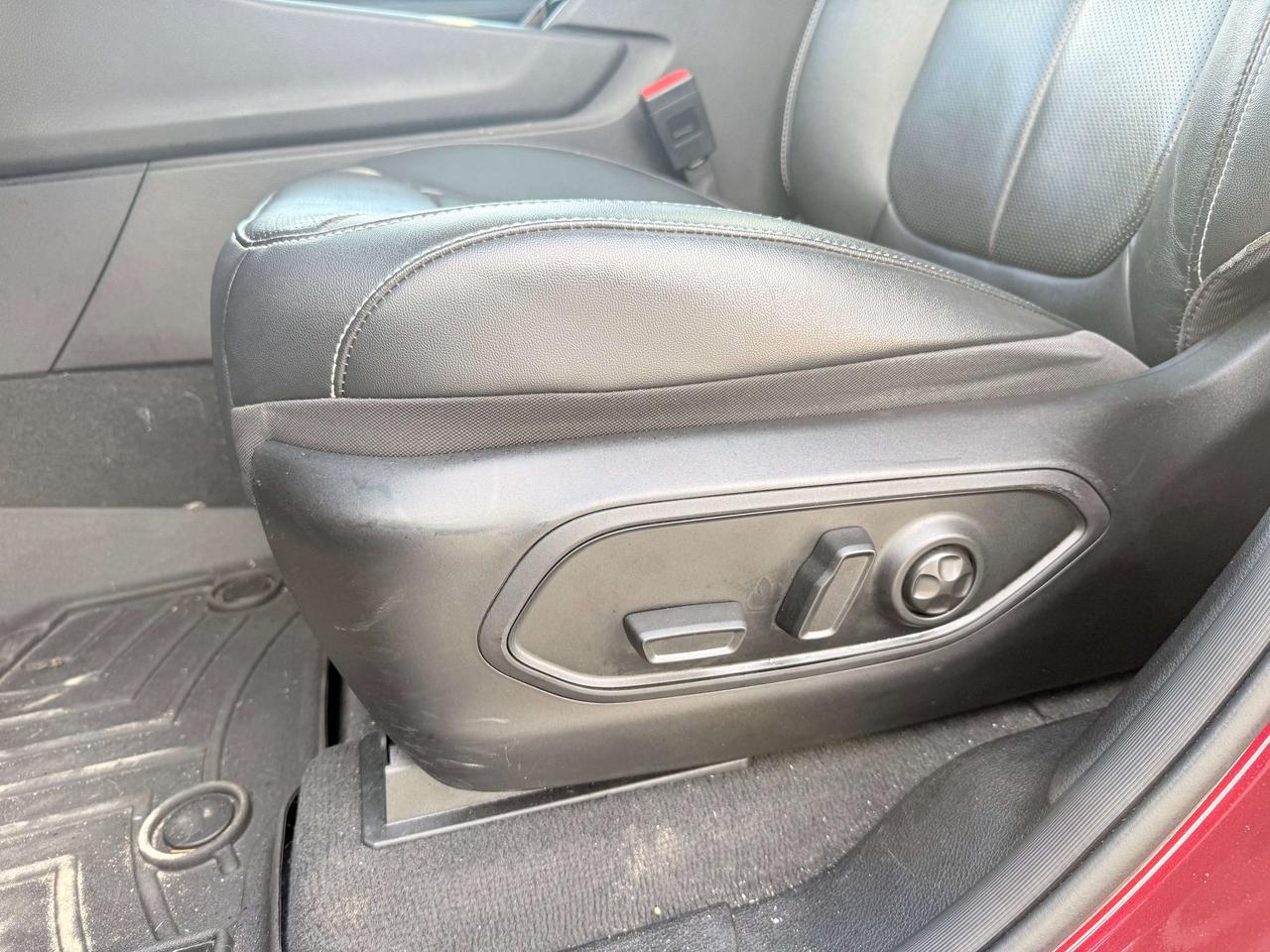2022 Jeep Grand Cherokee Limited 4X4 - Pano Sunroof - Alpine Sound Photo