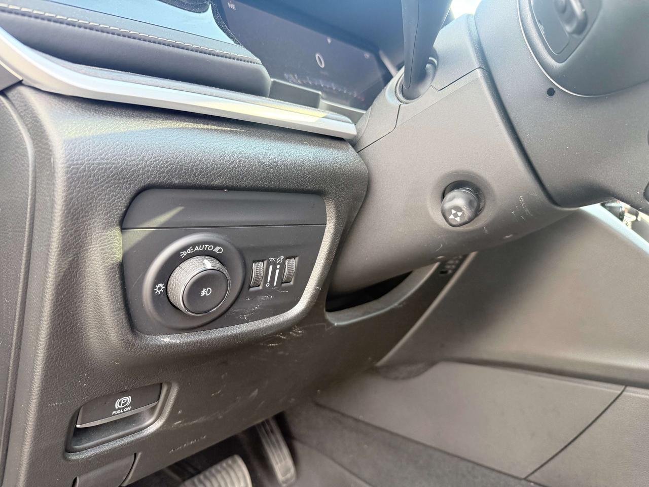 2022 Jeep Grand Cherokee Limited 4X4 - Pano Sunroof - Alpine Sound Photo