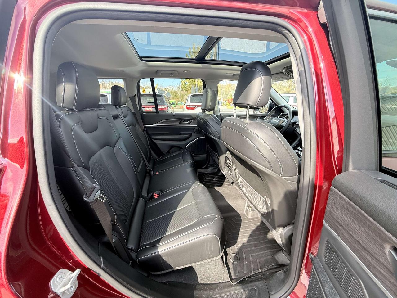 2022 Jeep Grand Cherokee Limited 4X4 - Pano Sunroof - Alpine Sound Photo