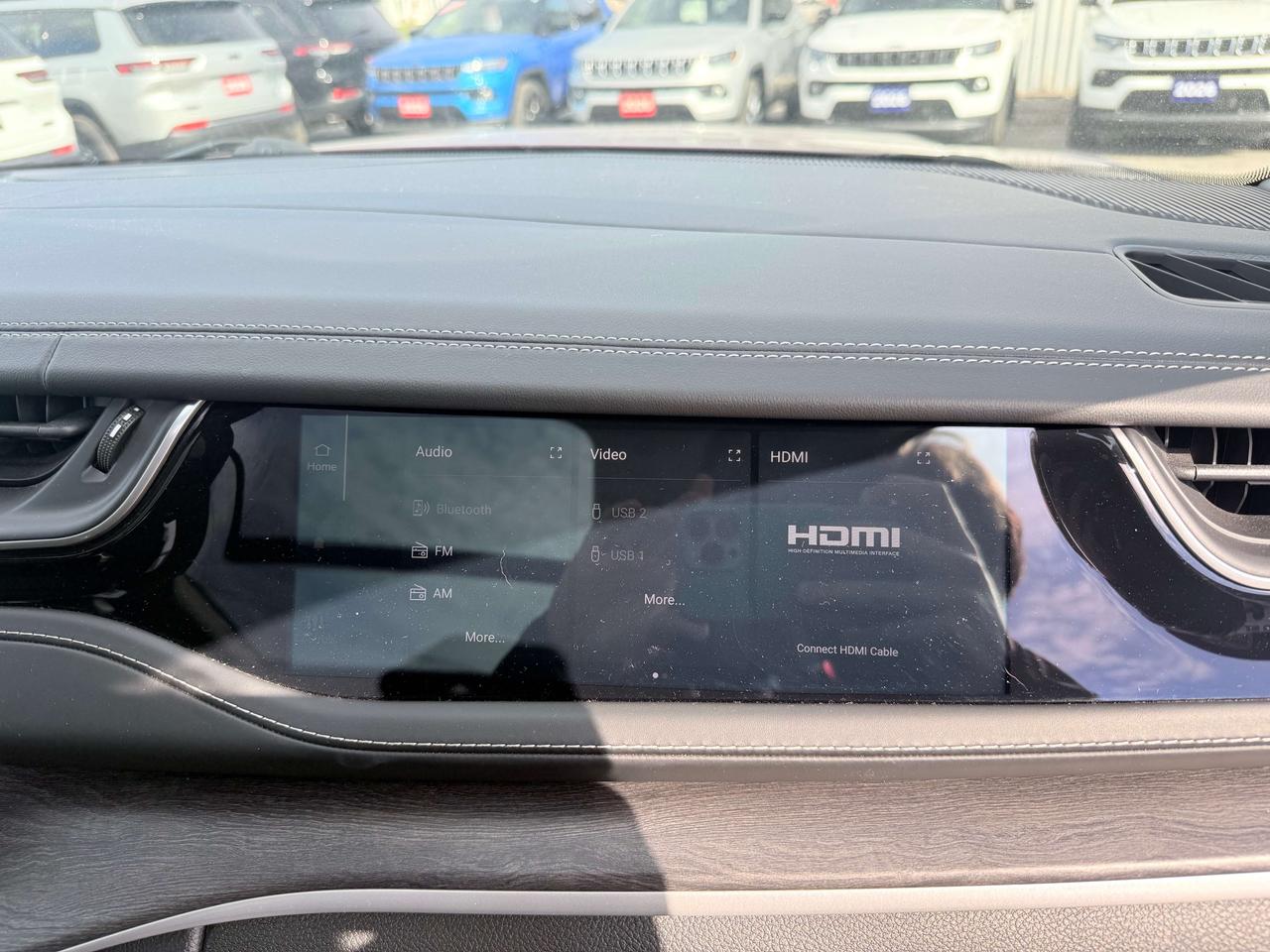 2022 Jeep Grand Cherokee Limited 4X4 - Pano Sunroof - Alpine Sound Photo