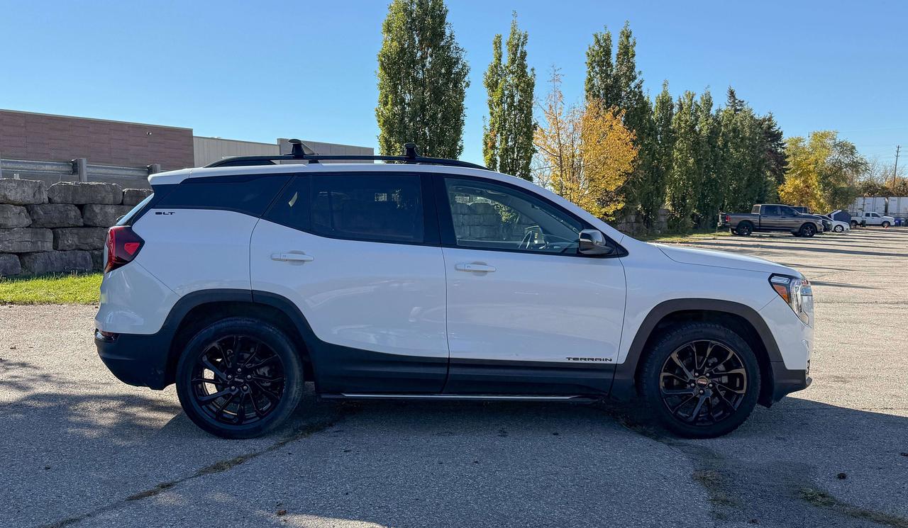 2023 GMC Terrain SLT | BLIND SPOT | SUNROOF | NAVIGATION | Photo
