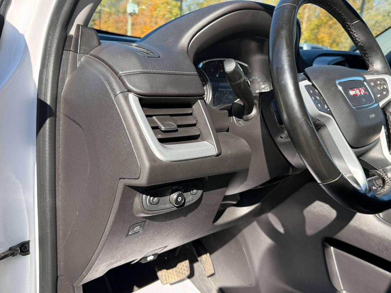 2023 GMC Terrain SLT | BLIND SPOT | SUNROOF | NAVIGATION | Photo