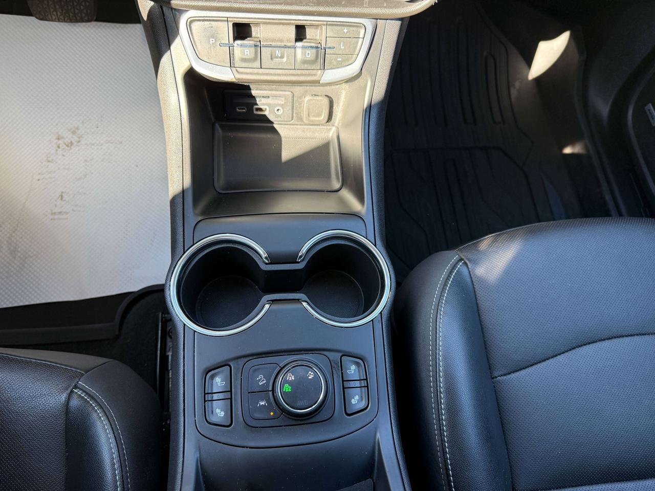 2023 GMC Terrain SLT | BLIND SPOT | SUNROOF | NAVIGATION | Photo