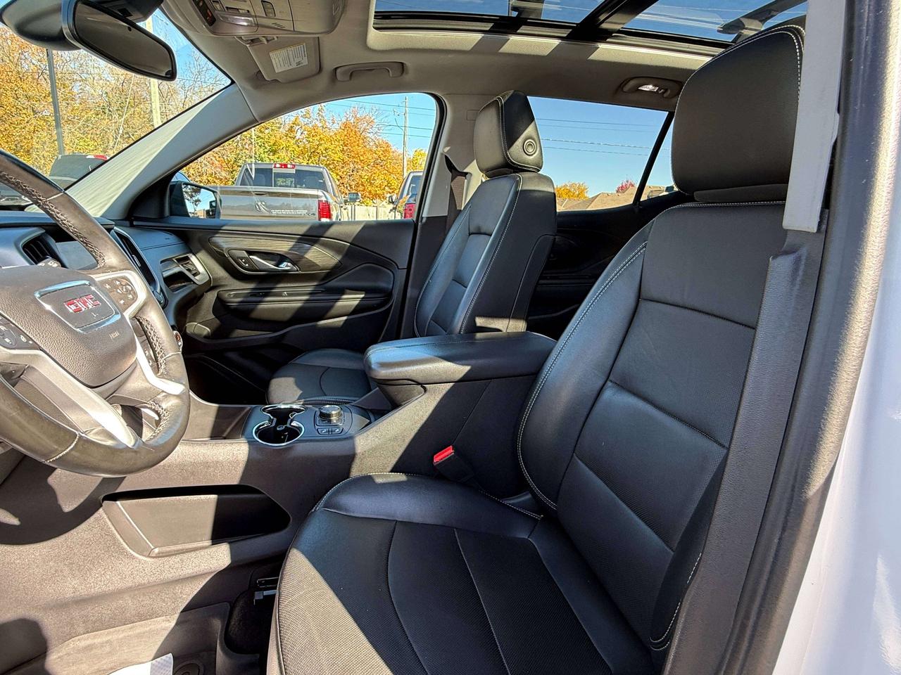 2023 GMC Terrain SLT | BLIND SPOT | SUNROOF | NAVIGATION | Photo