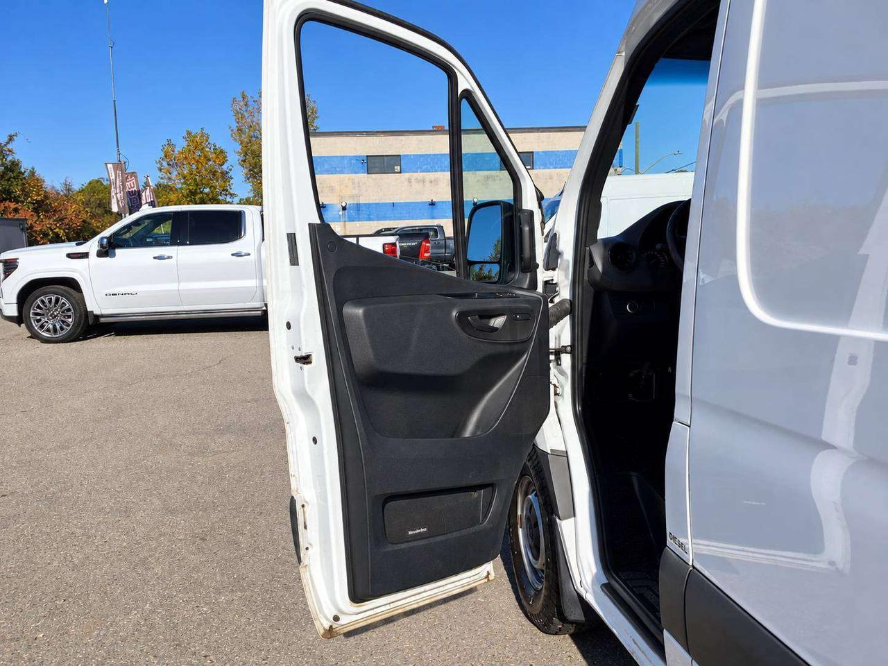 2025 Mercedes-Benz Sprinter 2500 HighRoof Diesel 170" WB | CargoPartition RWD Photo