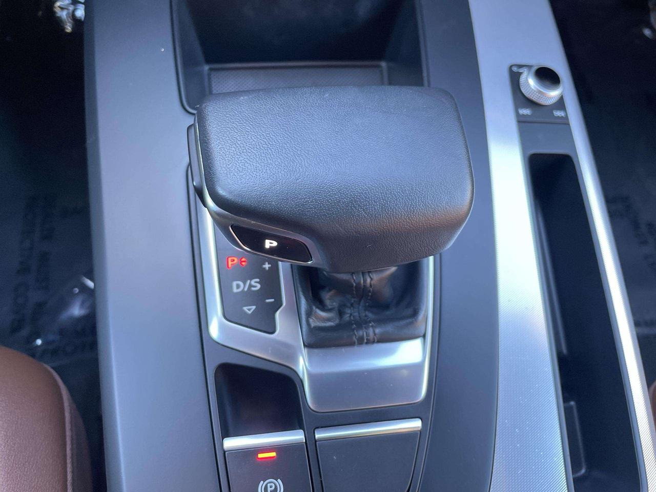 2023 Audi Q5 45 Progressiv Photo