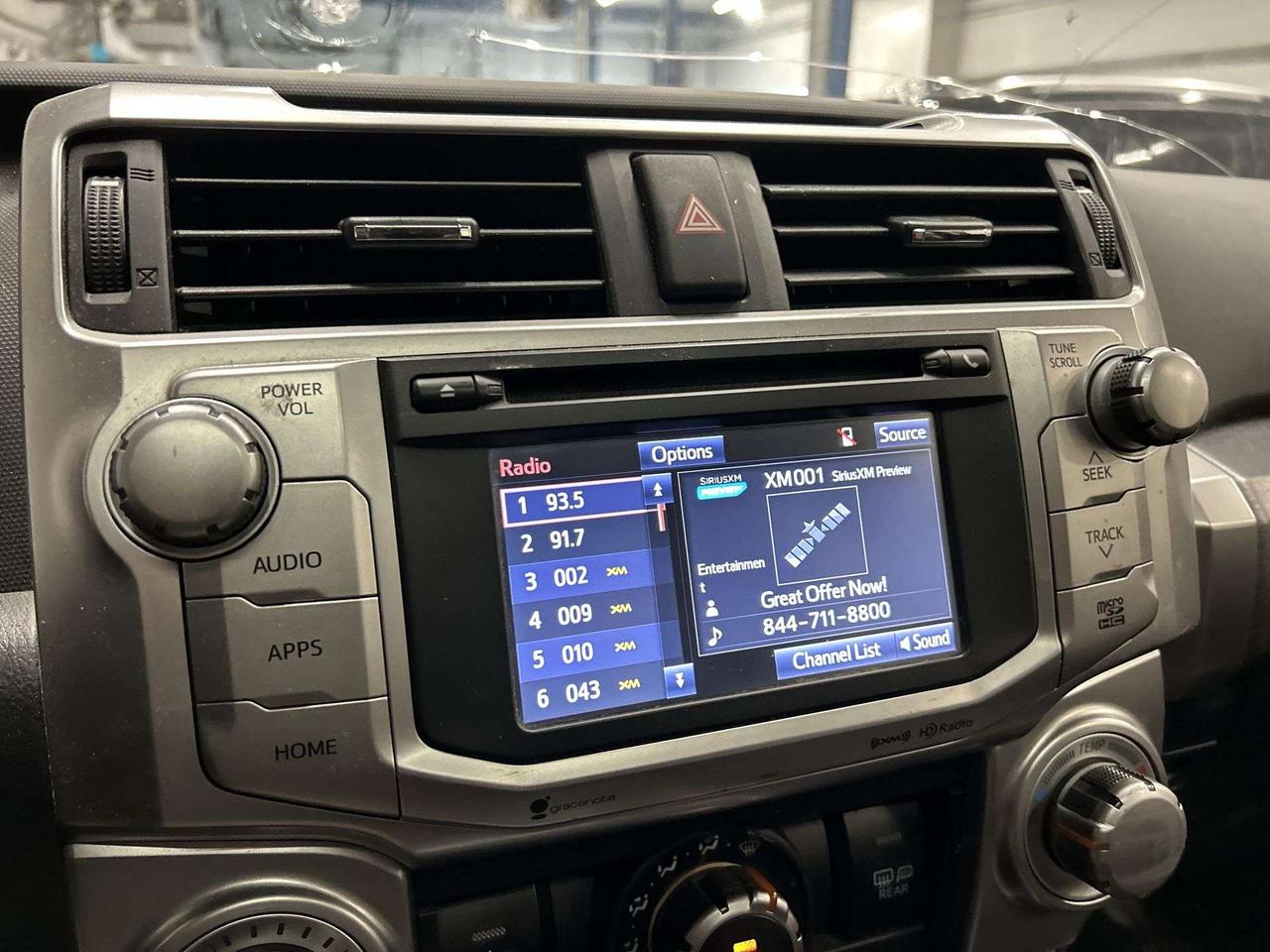 2018 Toyota 4Runner 4X4 | 7-PASS | LEATHER | SUNROOF | TOW PKG | NAV Photo