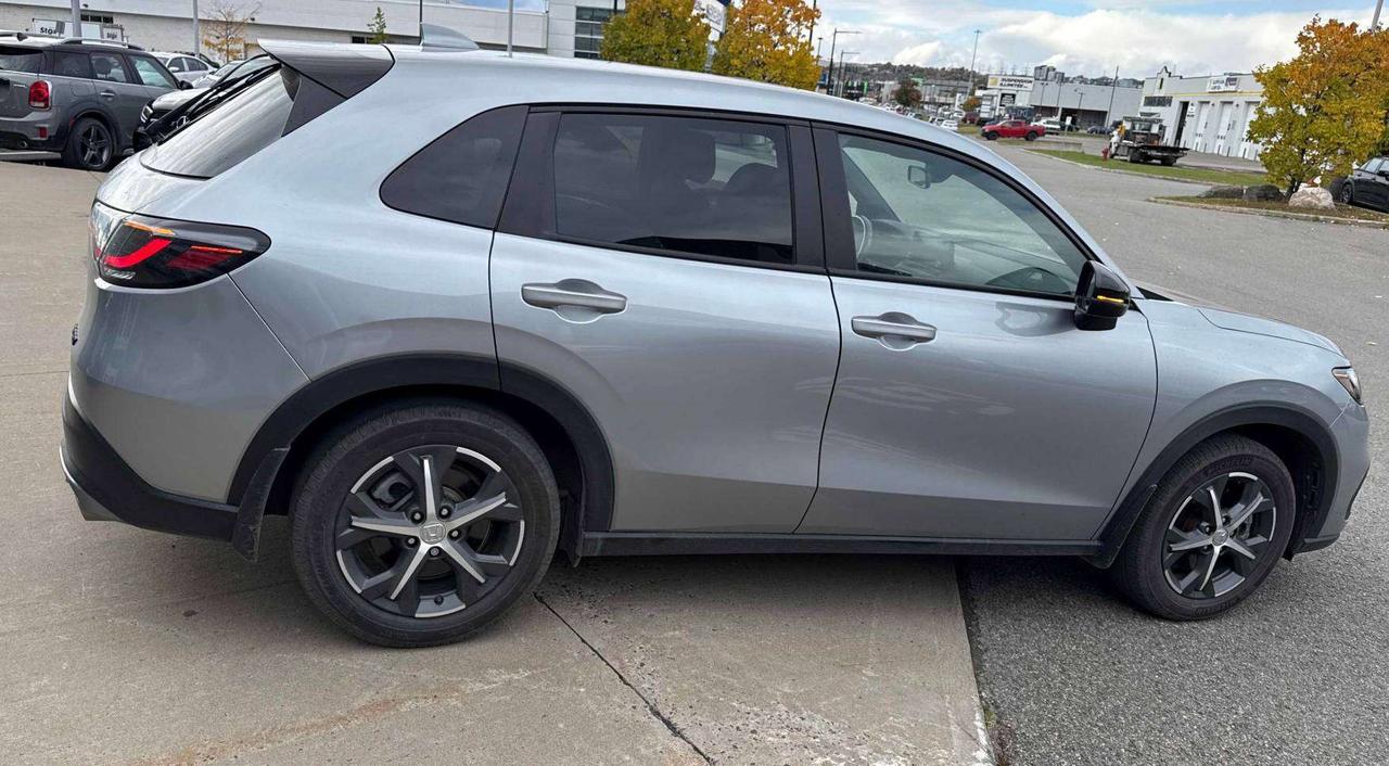 2023 Honda HR-V SPORT| CLEAN CARFAX| SUNROOF| HTD SEATS| CARPLAY Photo