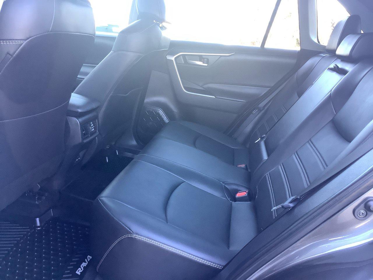 2024 Toyota RAV4 XLE Photo