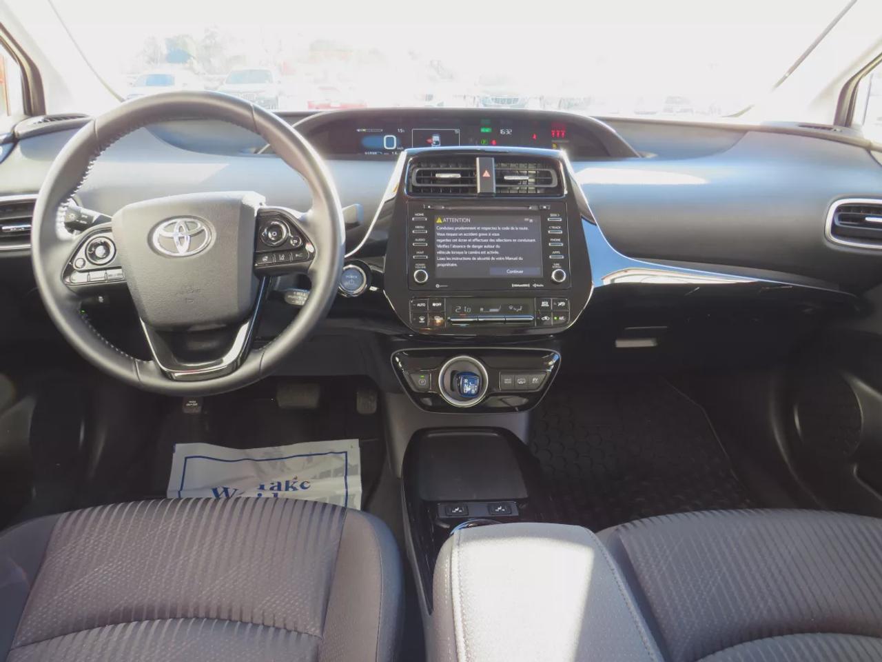 2022 Toyota Prius Prime LE Photo4