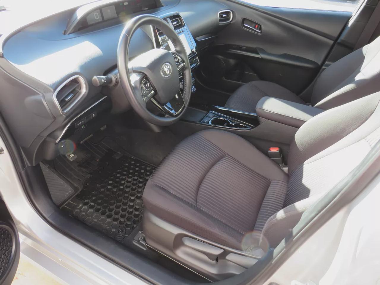 2022 Toyota Prius Prime LE Photo