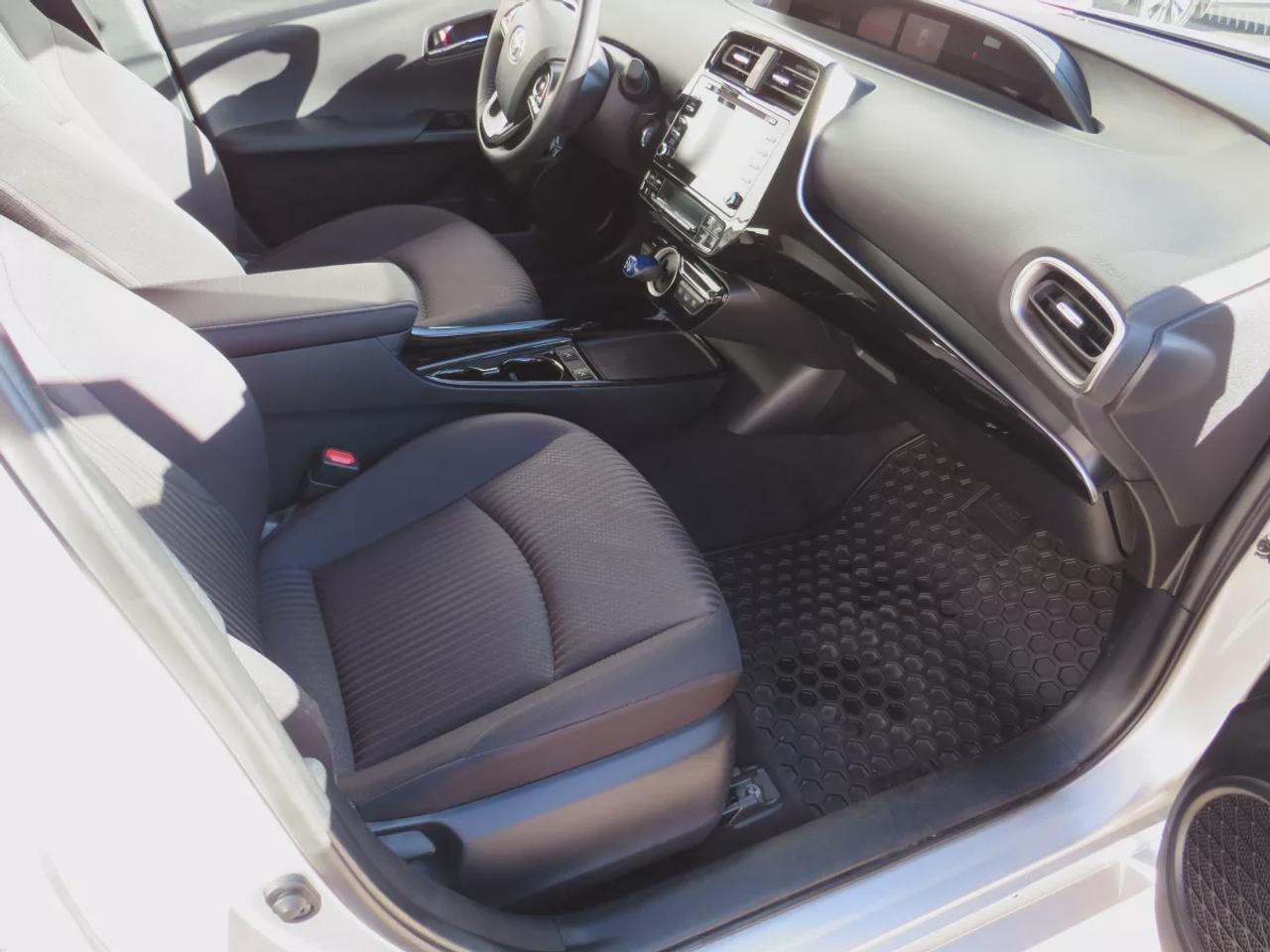 2022 Toyota Prius Prime LE Photo