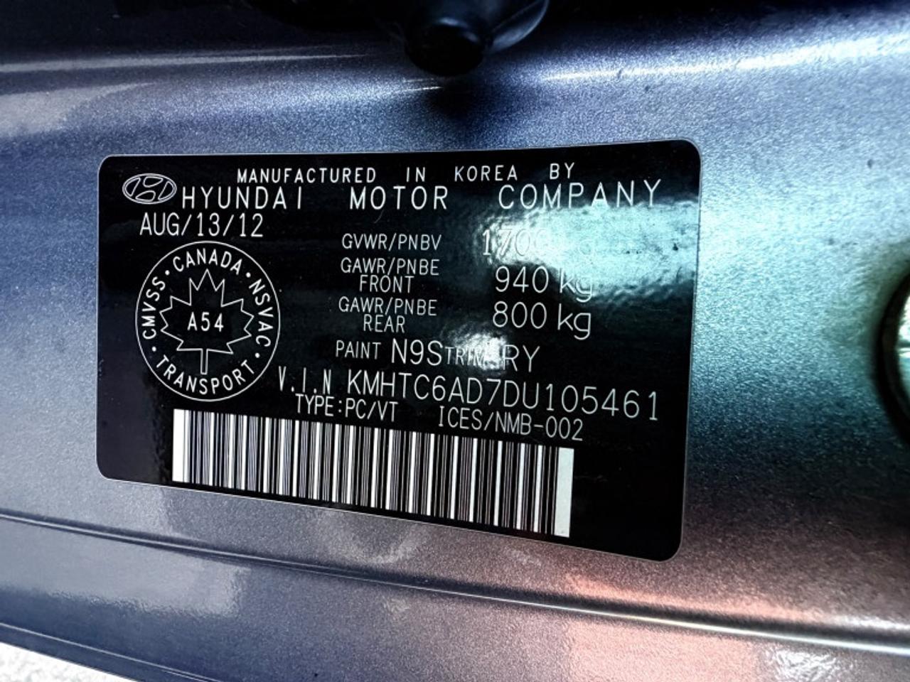 2013 Hyundai Veloster 3dr Cpe Auto w/Tech Hatchback Photo
