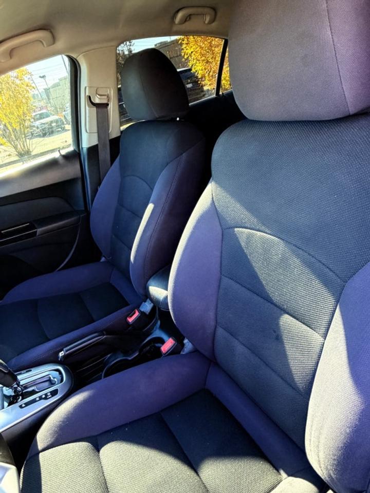 2013 Chevrolet Cruze LS Auto 4dr Sedan Automatic Photo