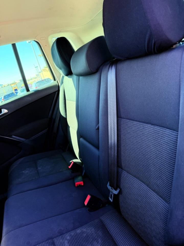 2016 Volkswagen Tiguan 4MOTION 4dr Auto Photo